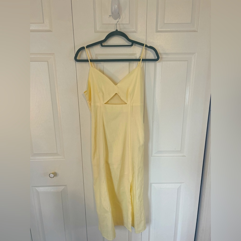 WORN ONCE — Melrose & Market Midi Pastel Yellow Dress w/ Slit!